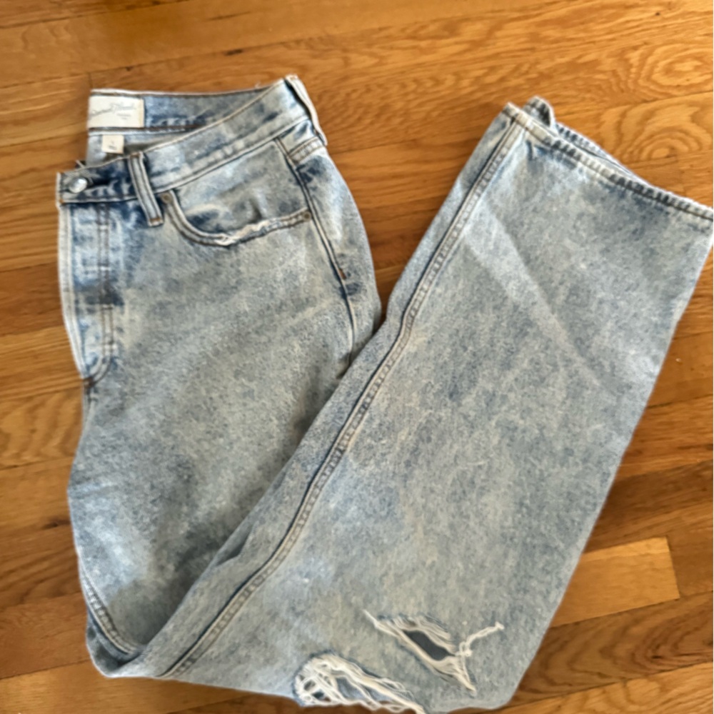 Universal Threads Jeans - Mid-rise 90s Baggy